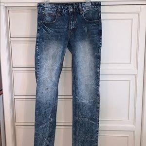 “Black Premium” Jeans